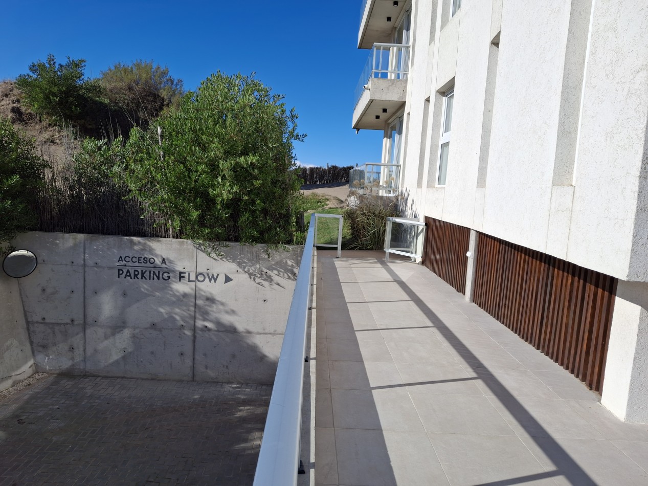 Departamento 3 ambientes planta baja en complejo Flow Las Gaviotas 28 y playa