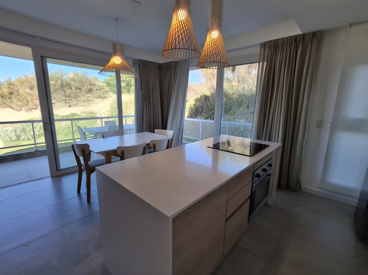 Departamento 3 ambientes planta baja en complejo Flow Las Gaviotas 28 y playa