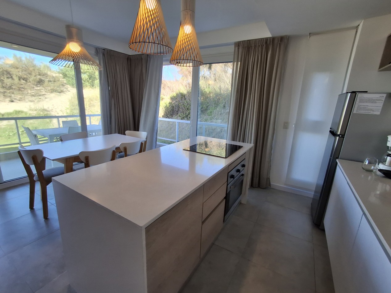 Departamento 3 ambientes planta baja en complejo Flow Las Gaviotas 28 y playa