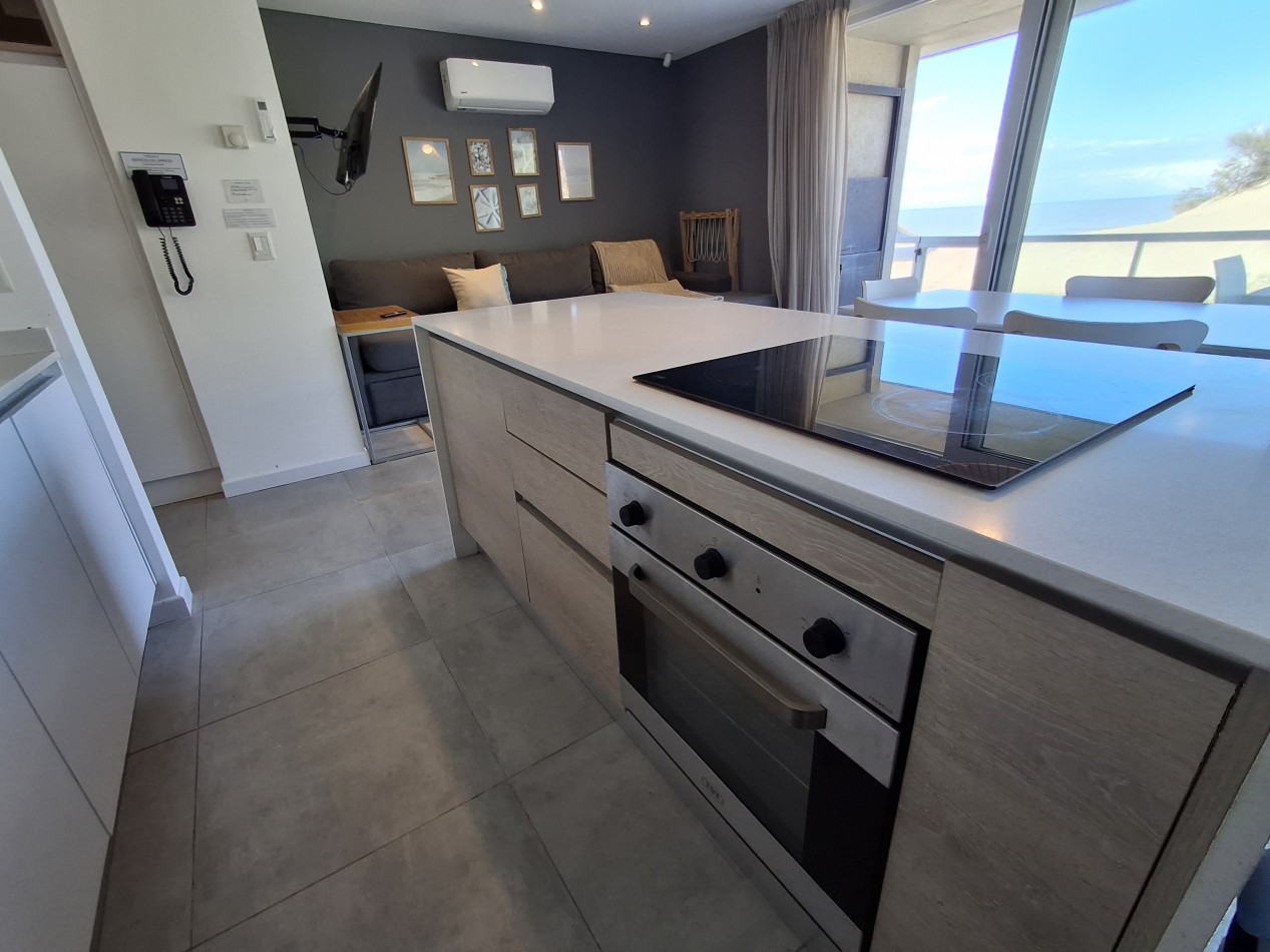 Departamento 3 ambientes planta baja en complejo Flow Las Gaviotas 28 y playa