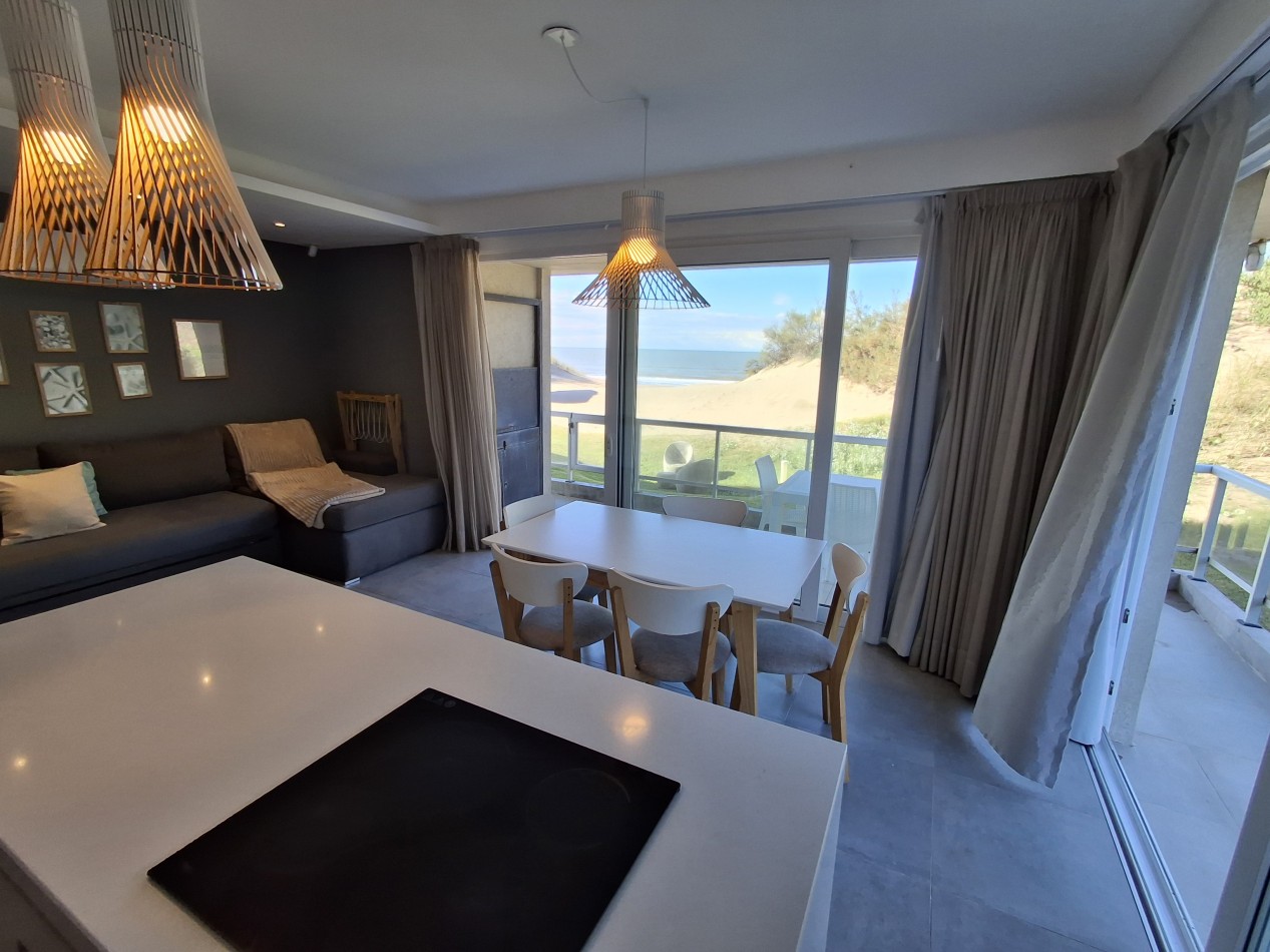 Departamento 3 ambientes planta baja en complejo Flow Las Gaviotas 28 y playa