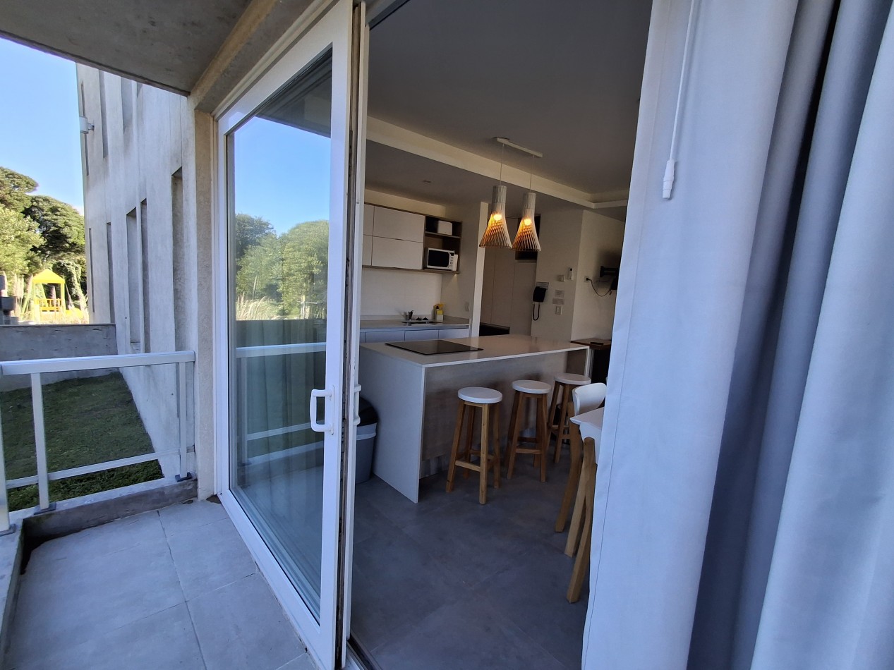 Departamento 3 ambientes planta baja en complejo Flow Las Gaviotas 28 y playa