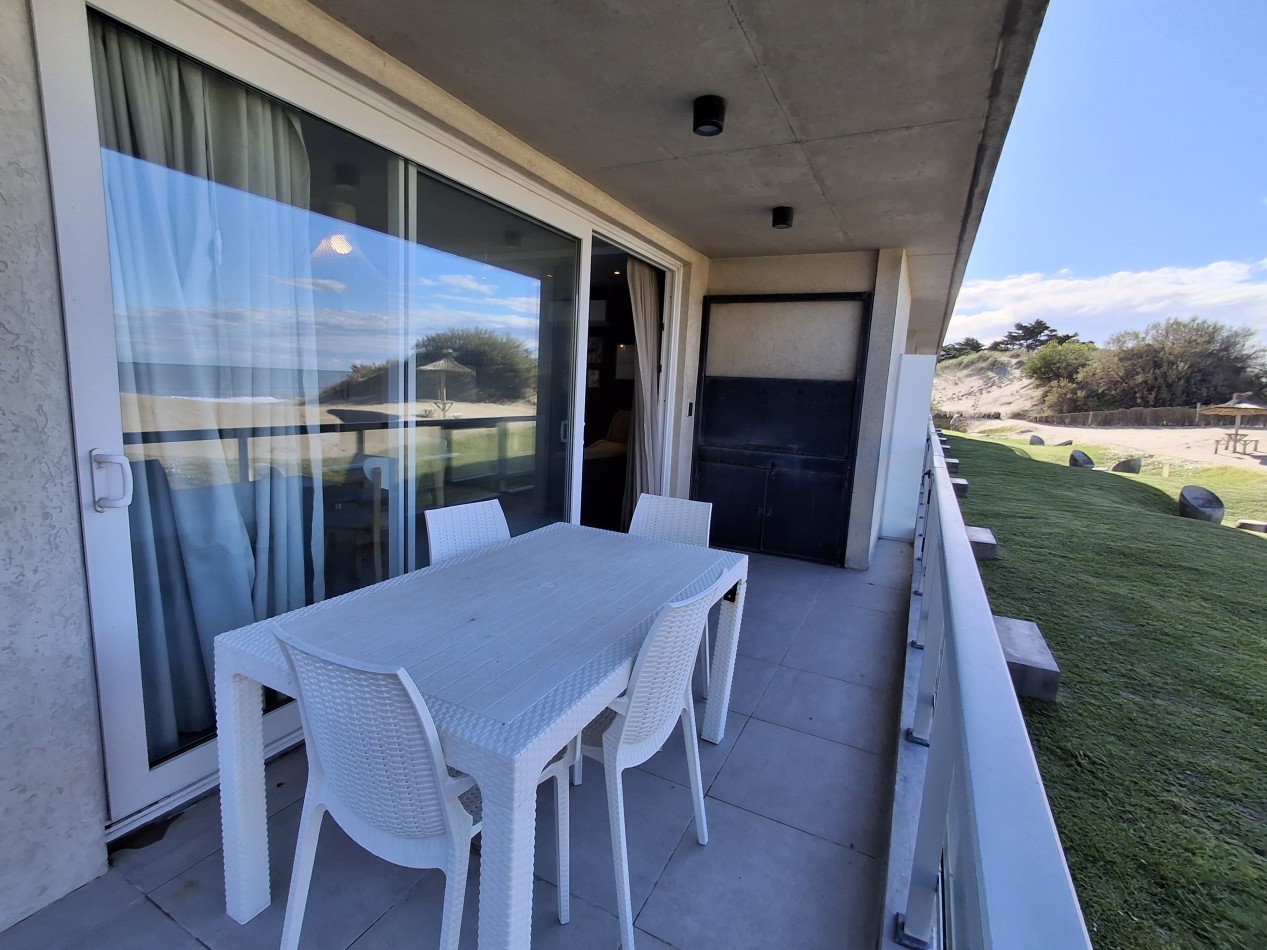 Departamento 3 ambientes planta baja en complejo Flow Las Gaviotas 28 y playa
