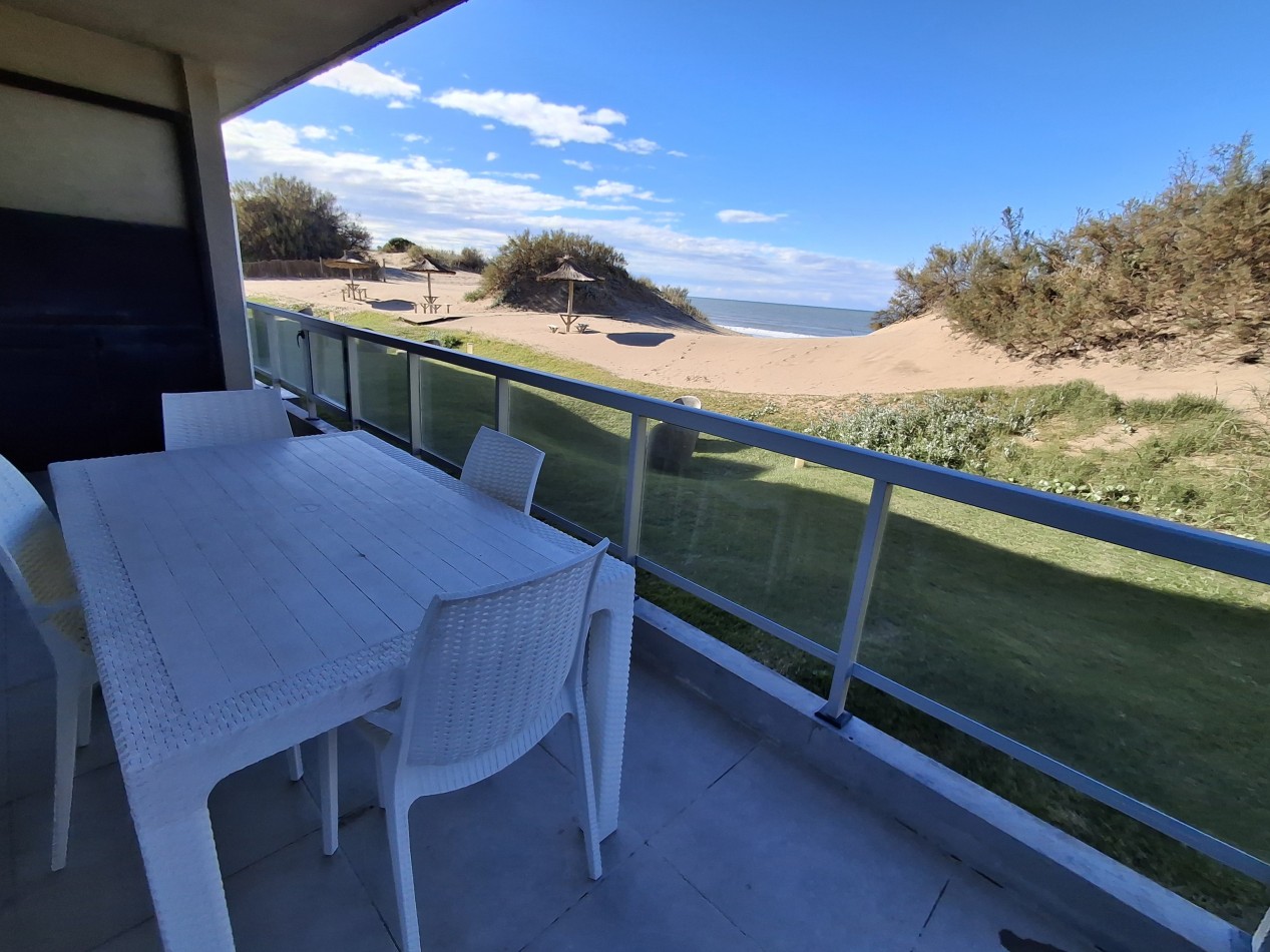 Departamento 3 ambientes planta baja en complejo Flow Las Gaviotas 28 y playa