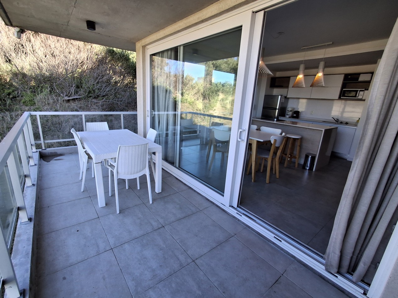Departamento 3 ambientes planta baja en complejo Flow Las Gaviotas 28 y playa
