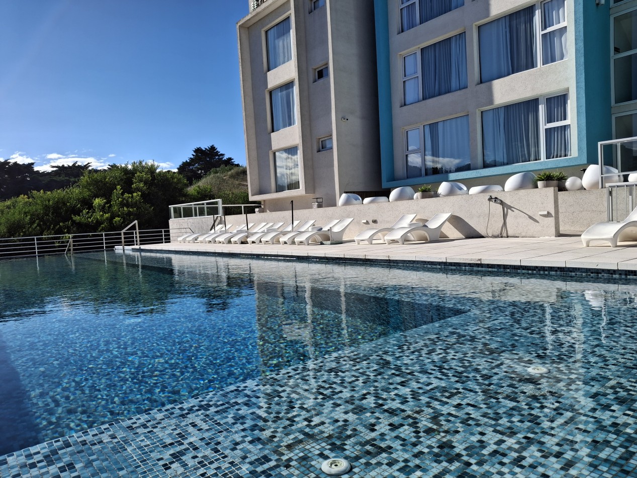 Departamento 3 ambientes planta baja en complejo Flow Las Gaviotas 28 y playa