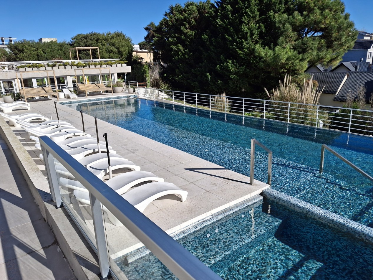 Departamento 3 ambientes planta baja en complejo Flow Las Gaviotas 28 y playa
