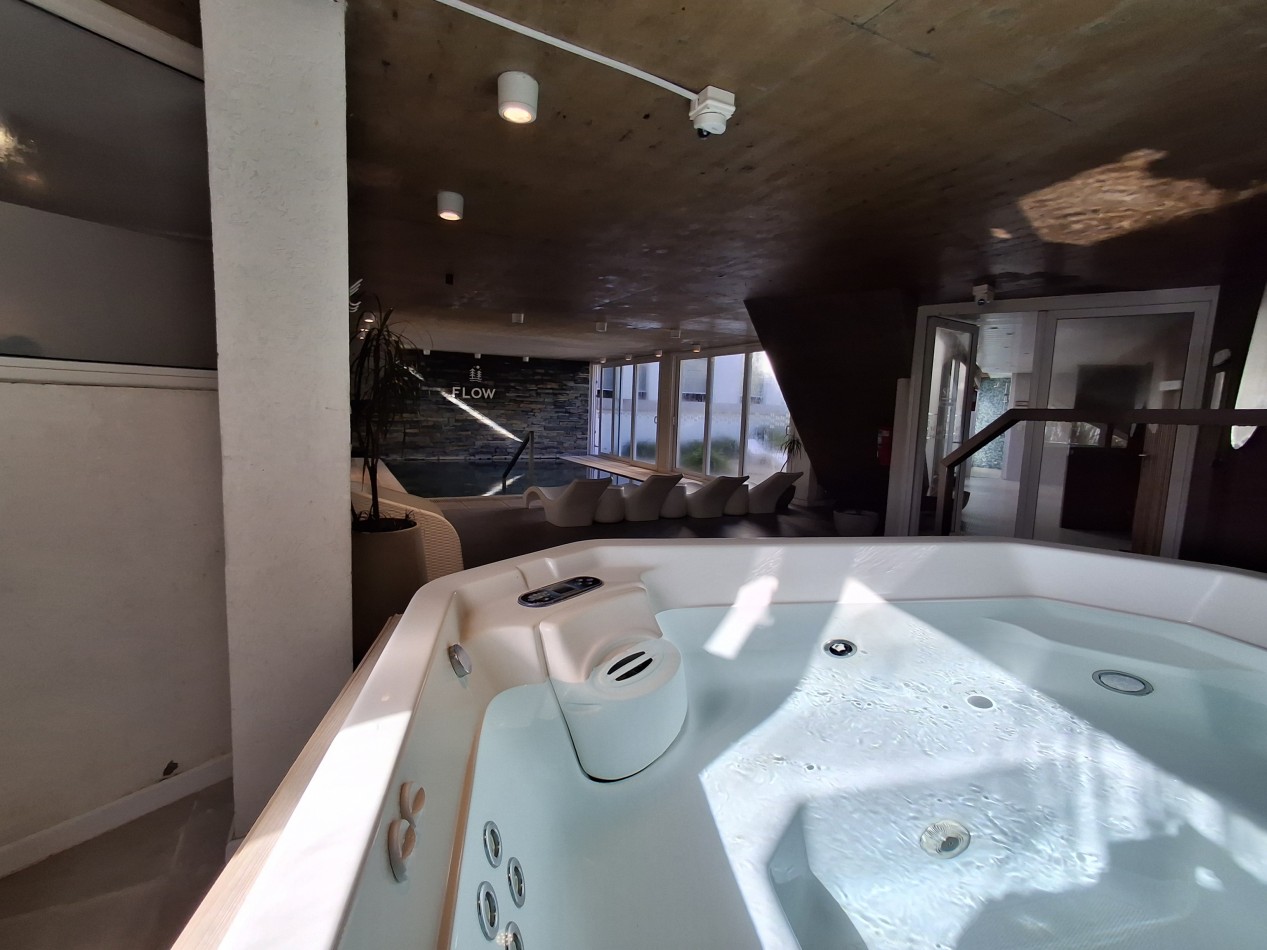Departamento 3 ambientes planta baja en complejo Flow Las Gaviotas 28 y playa