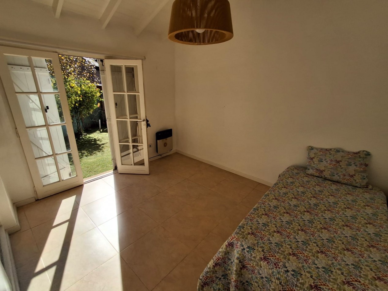 Casa en venta de Categoria 4 ambientes en Vila Gesell