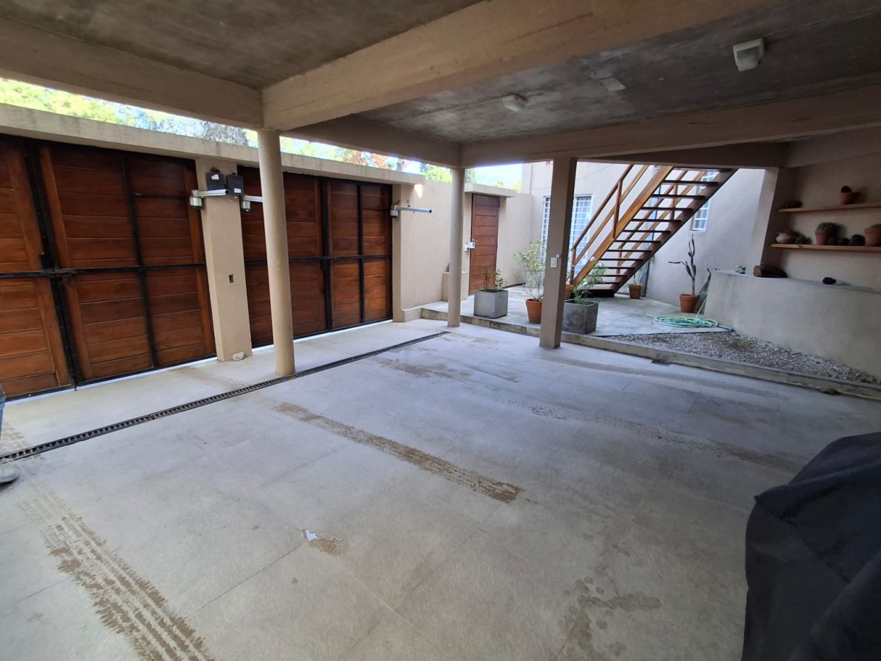 Casa en venta de Categoria 4 ambientes en Vila Gesell