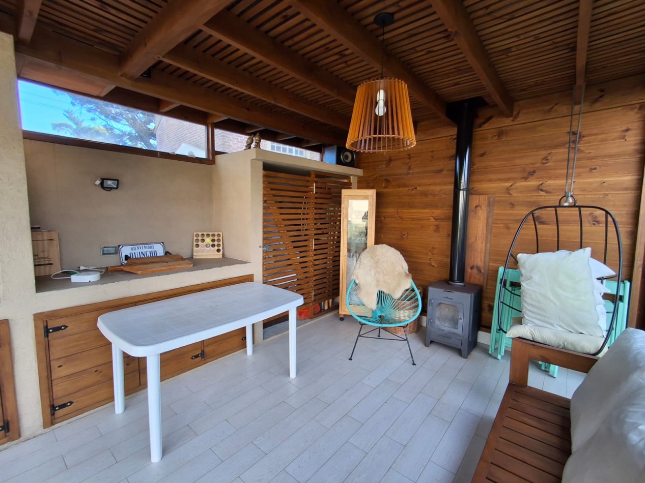 Casa en venta de Categoria 4 ambientes en Vila Gesell