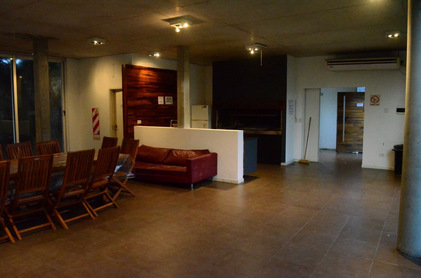 Departamento2 ambientes en venta en Las Gaviotas con cochera