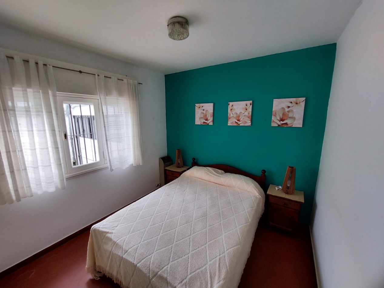 Casa en venta 4 ambientes con cochera y gas natural en Villa Gesell zona centro