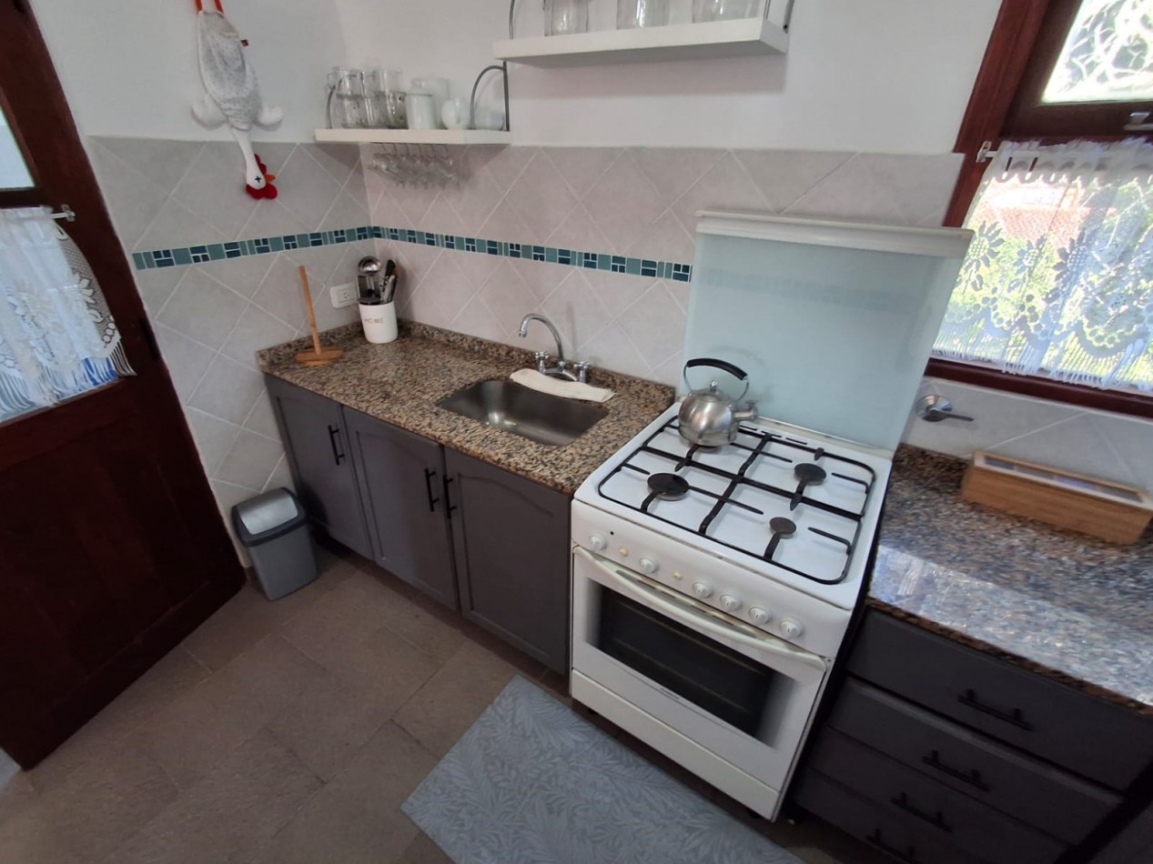 Excepcional departamento 3 ambientes con cochera en Villa Gesell barrio norte a metros del mar.