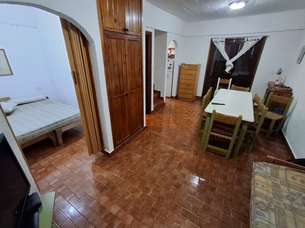 Casa en venta 4 ambientes en Villa Gesell zona centro en complejo cerrado.