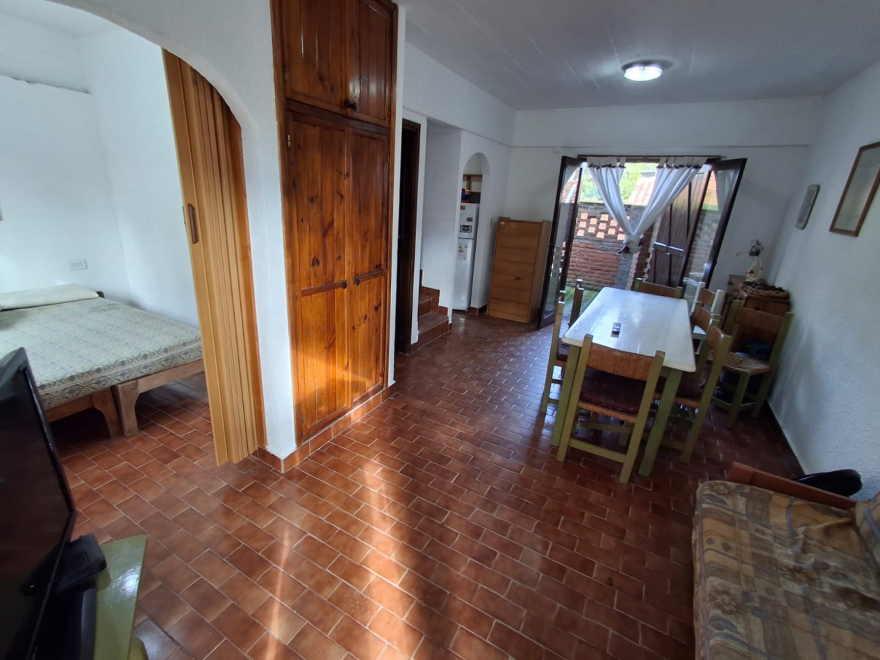 Casa en venta 4 ambientes en Villa Gesell zona centro en complejo cerrado.