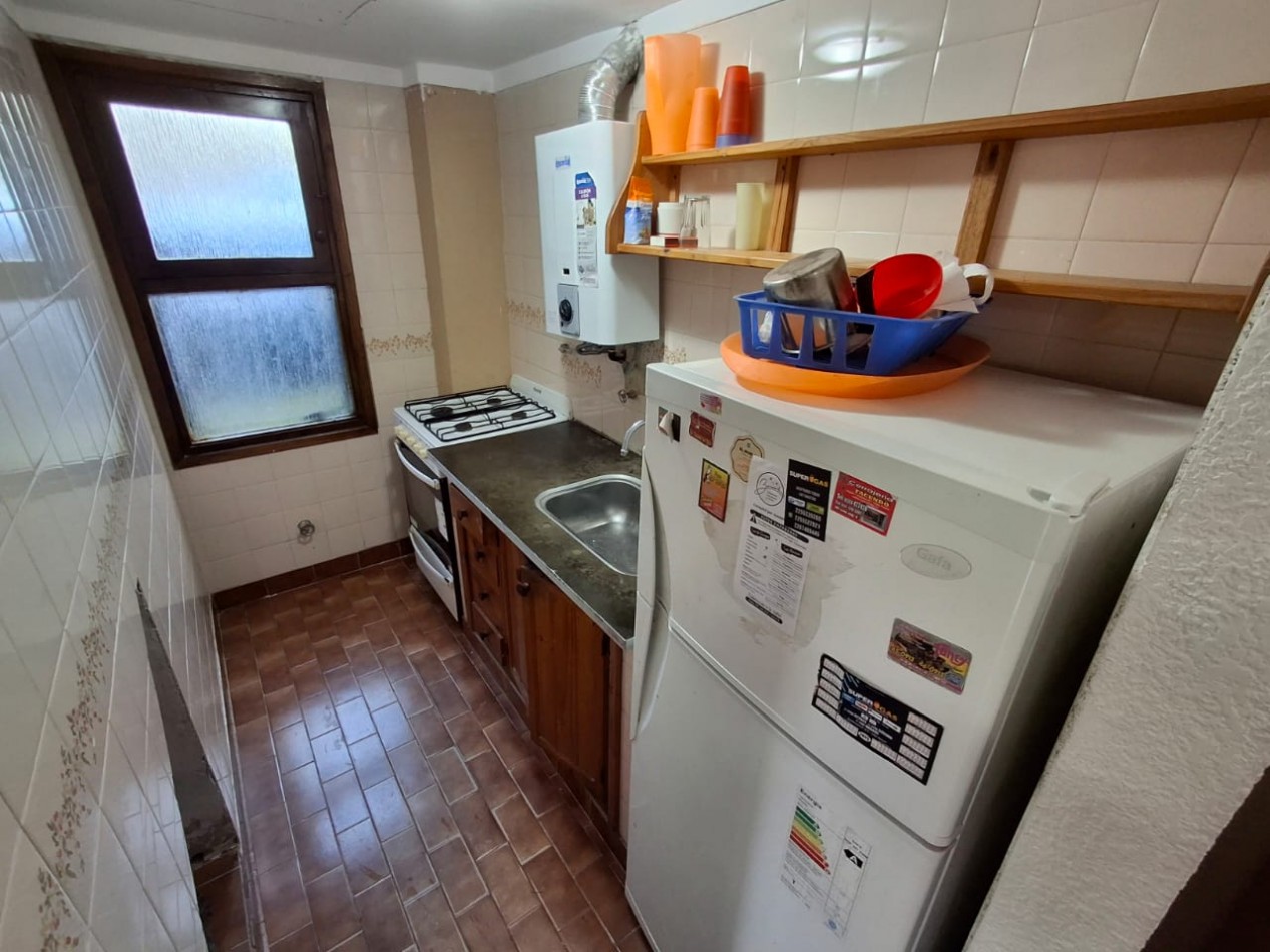 Casa en venta 4 ambientes en Villa Gesell zona centro en complejo cerrado.