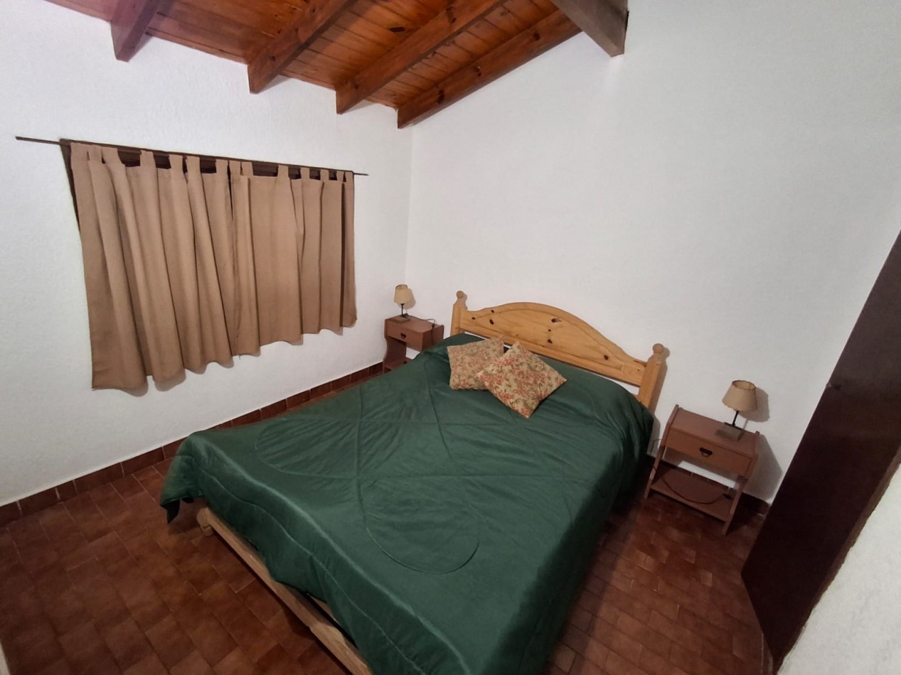 Casa en venta 4 ambientes en Villa Gesell zona centro en complejo cerrado.