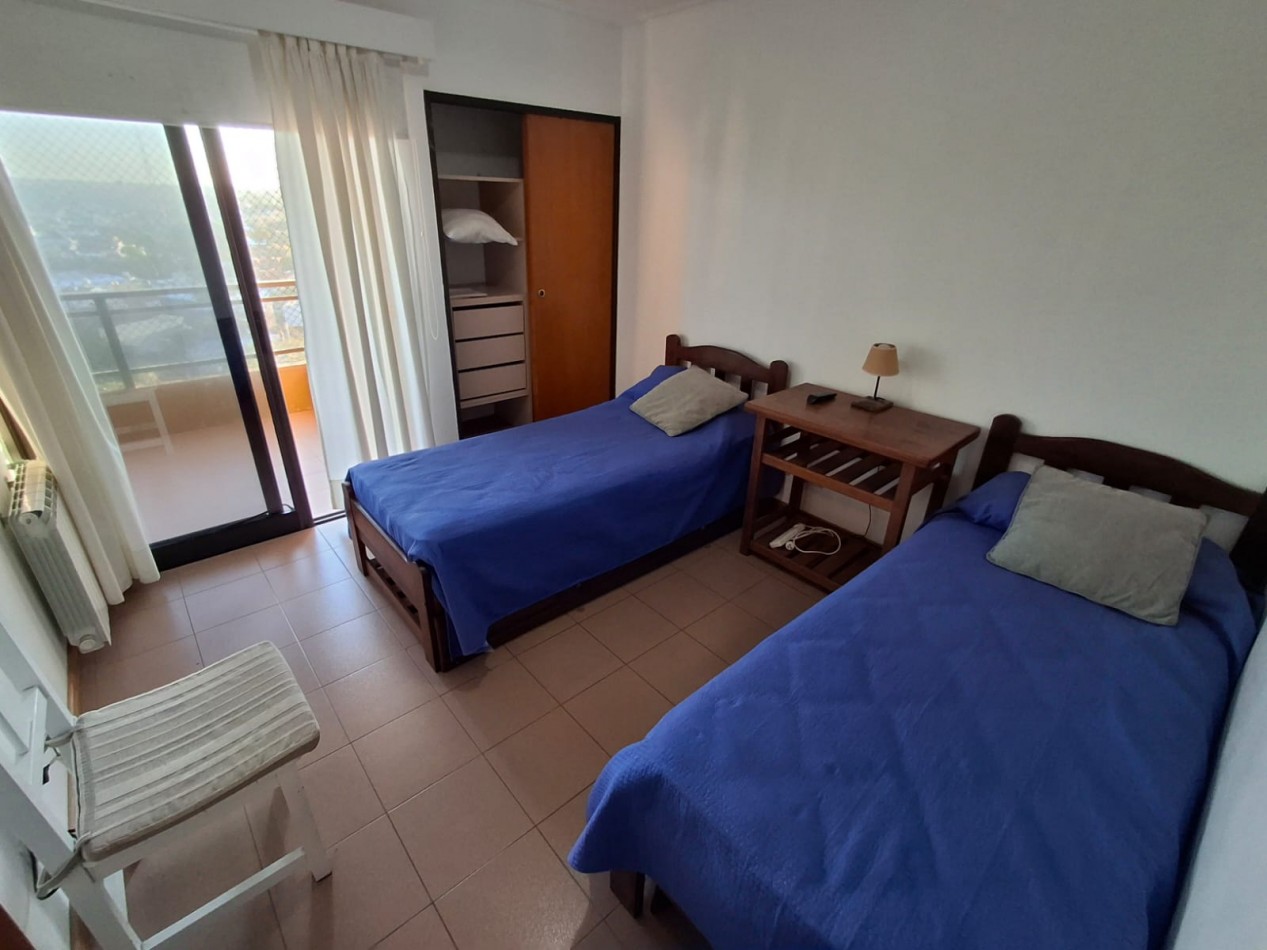 Altos del Pinar depto 4 ambientes con vista al mar y al bosque fundacional de Gesell.