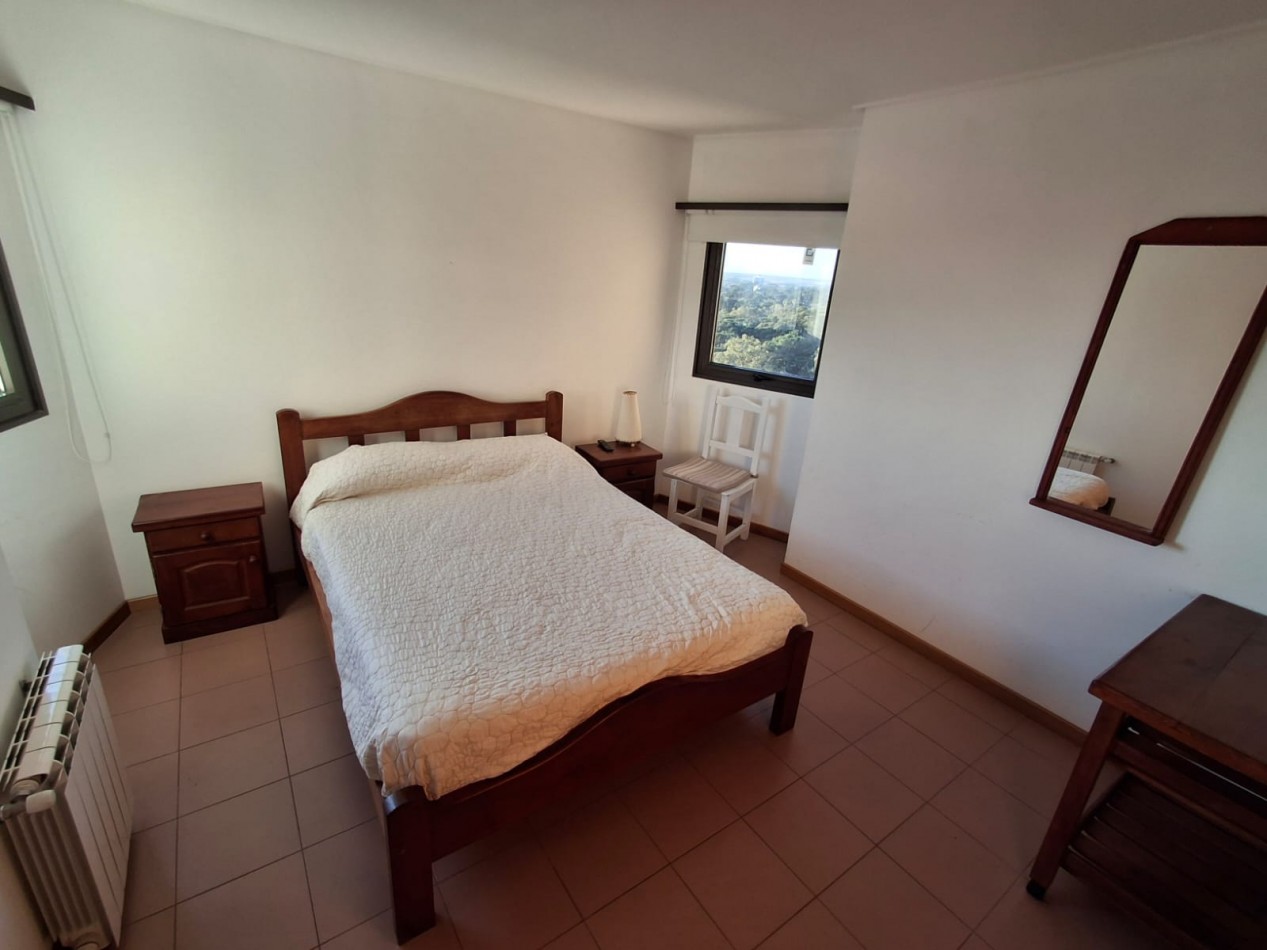 Altos del Pinar depto 4 ambientes con vista al mar y al bosque fundacional de Gesell.