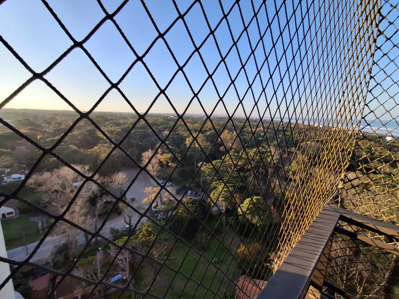 Altos del Pinar depto 4 ambientes con vista al mar y al bosque fundacional de Gesell.