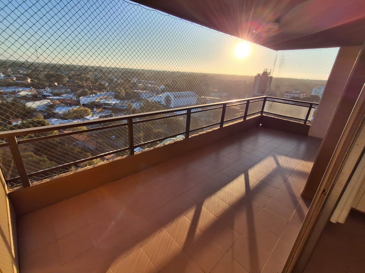 Altos del Pinar depto 4 ambientes con vista al mar y al bosque fundacional de Gesell.