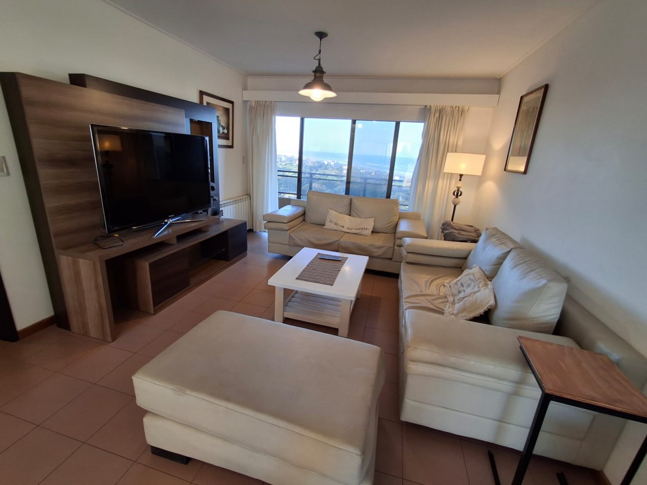 Altos del Pinar depto 4 ambientes con vista al mar y al bosque fundacional de Gesell.