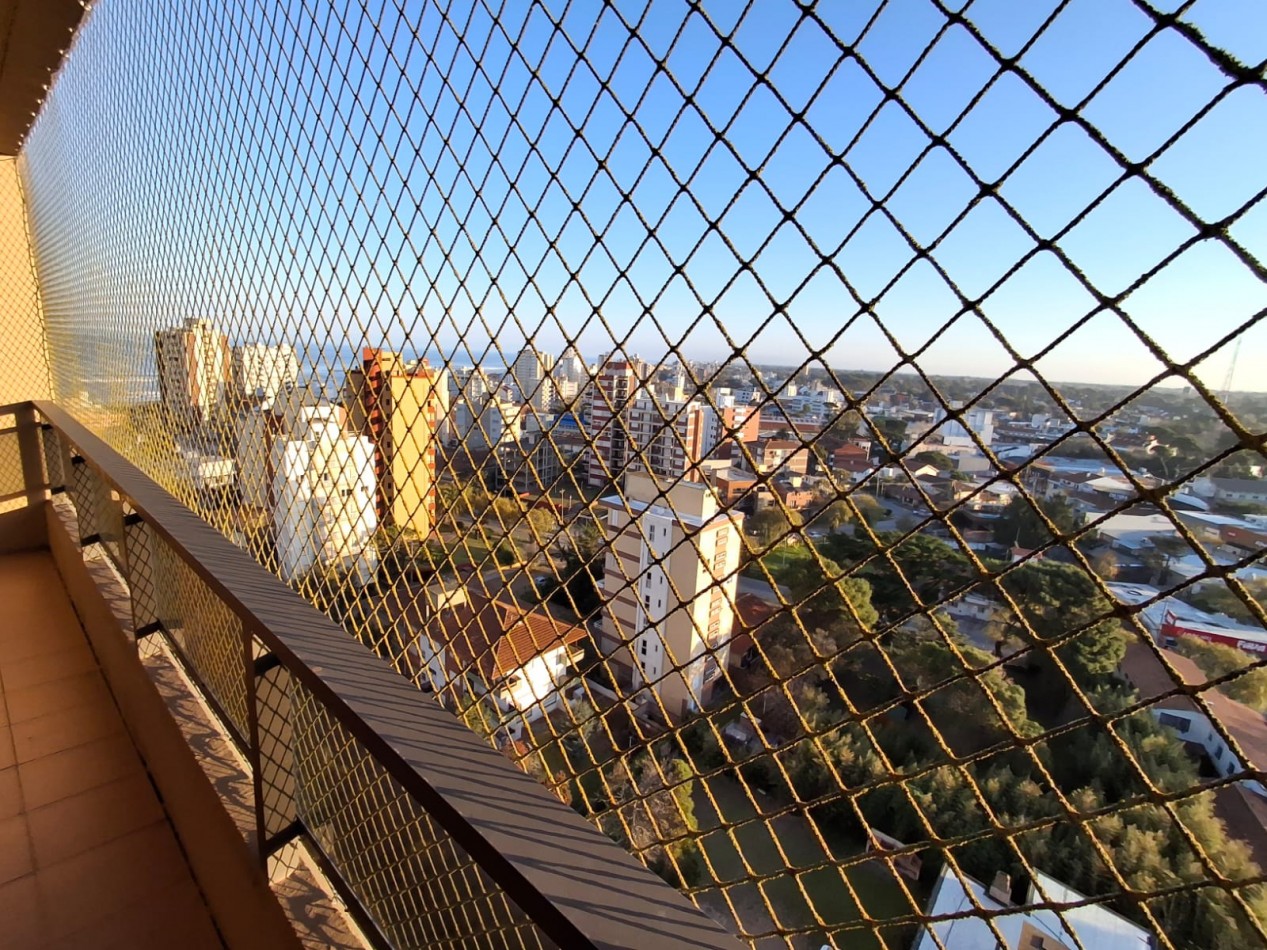 Altos del Pinar depto 4 ambientes con vista al mar y al bosque fundacional de Gesell.