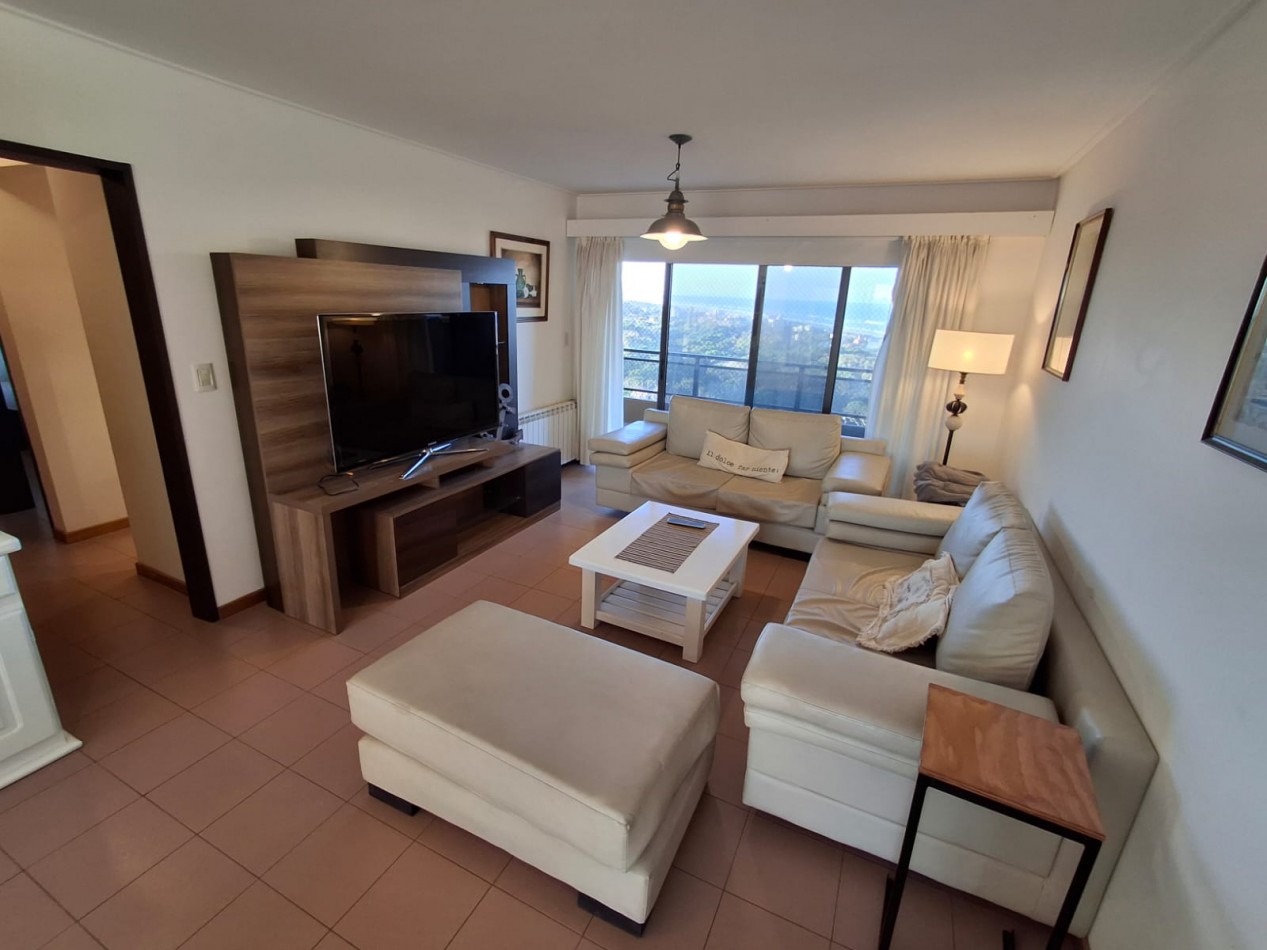 Altos del Pinar depto 4 ambientes con vista al mar y al bosque fundacional de Gesell.