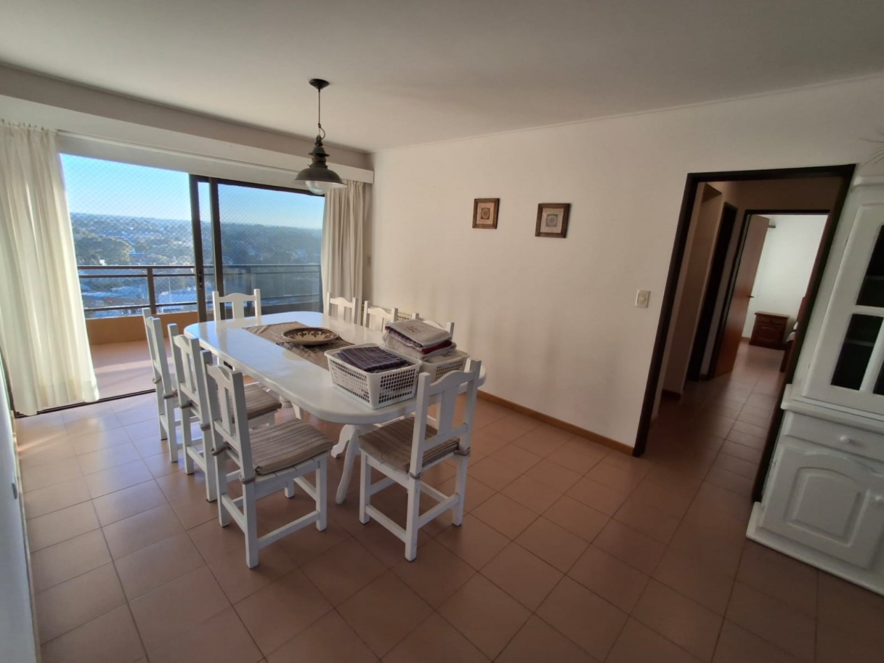 Altos del Pinar depto 4 ambientes con vista al mar y al bosque fundacional de Gesell.