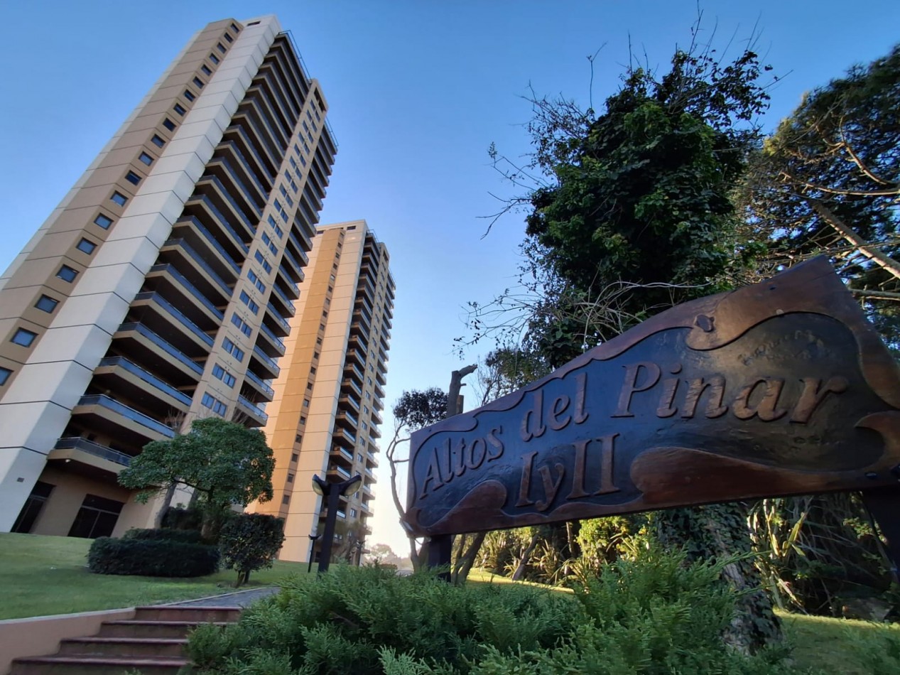 Altos del Pinar depto 4 ambientes con vista al mar y al bosque fundacional de Gesell.