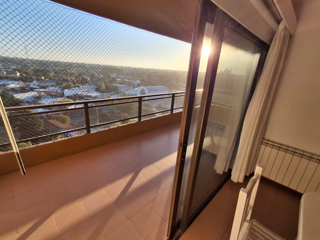 Altos del Pinar depto 4 ambientes con vista al mar y al bosque fundacional de Gesell.