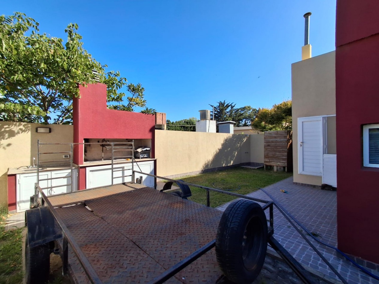 Casa en Barrio Cerrado 4 ambientes de categoria 