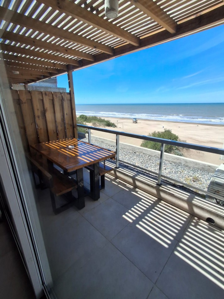 Departamento de categoria frente al mar