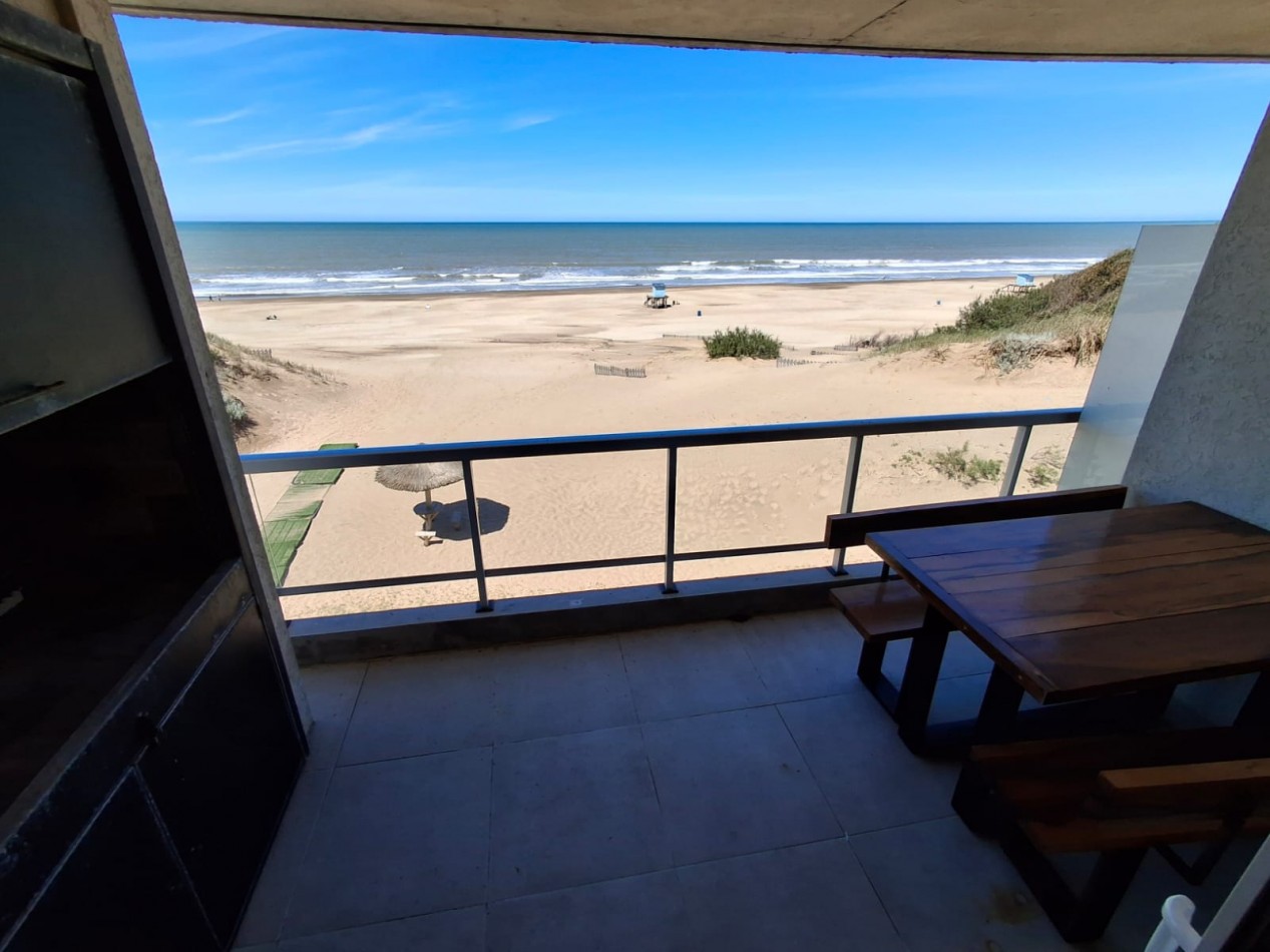 Departamento de Categoria frente al mar