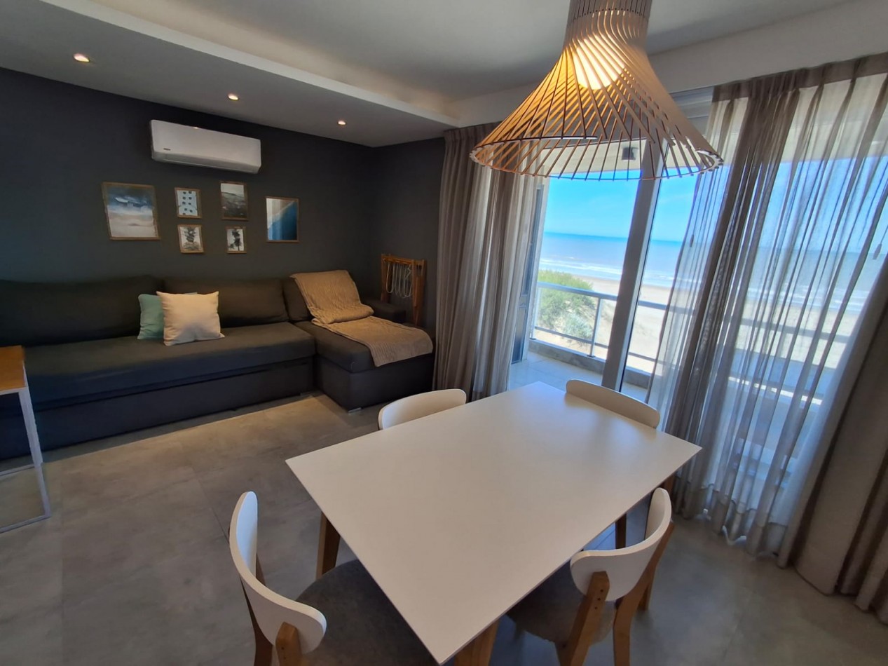 Departamento de Categoria frente al mar