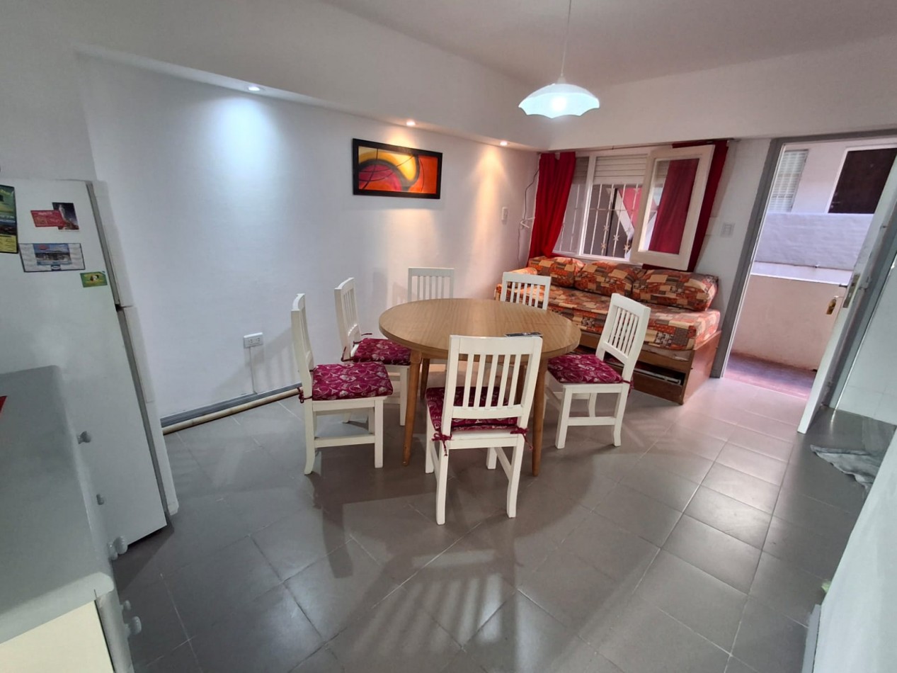 Excelente departamento  a pasos del mar.