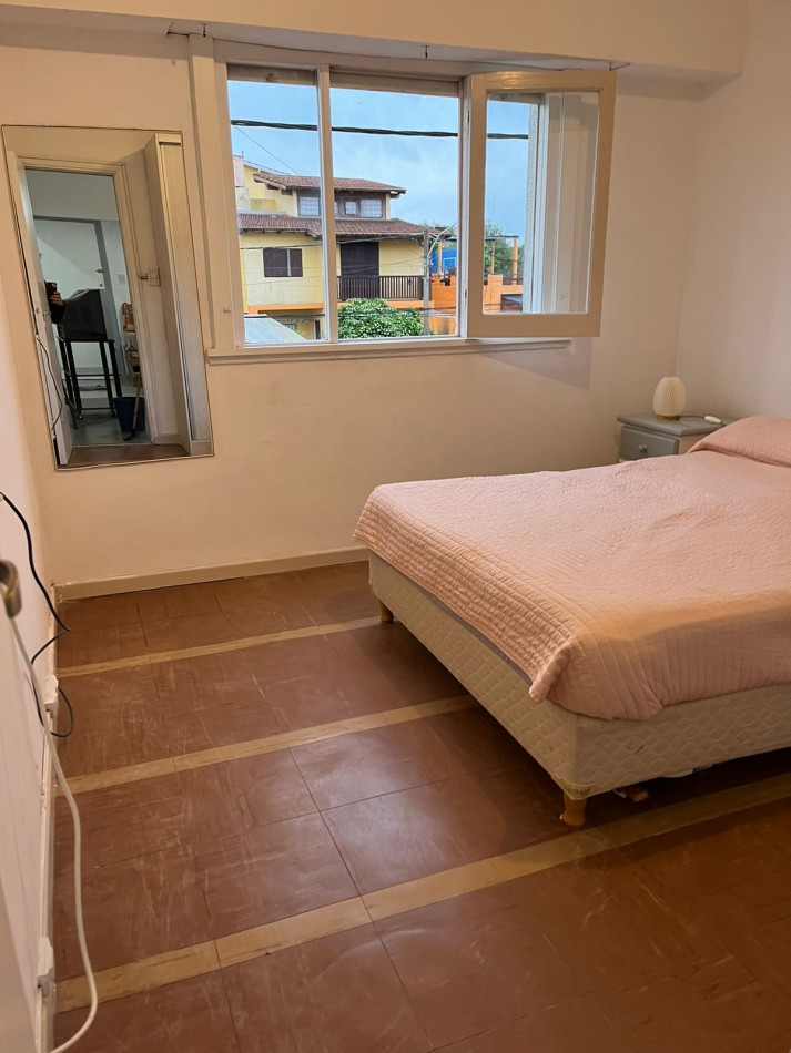 Excelente departamento  a pasos del mar.