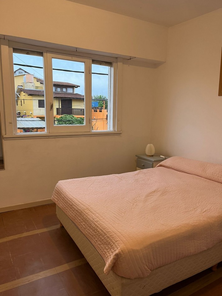 Excelente departamento  a pasos del mar.