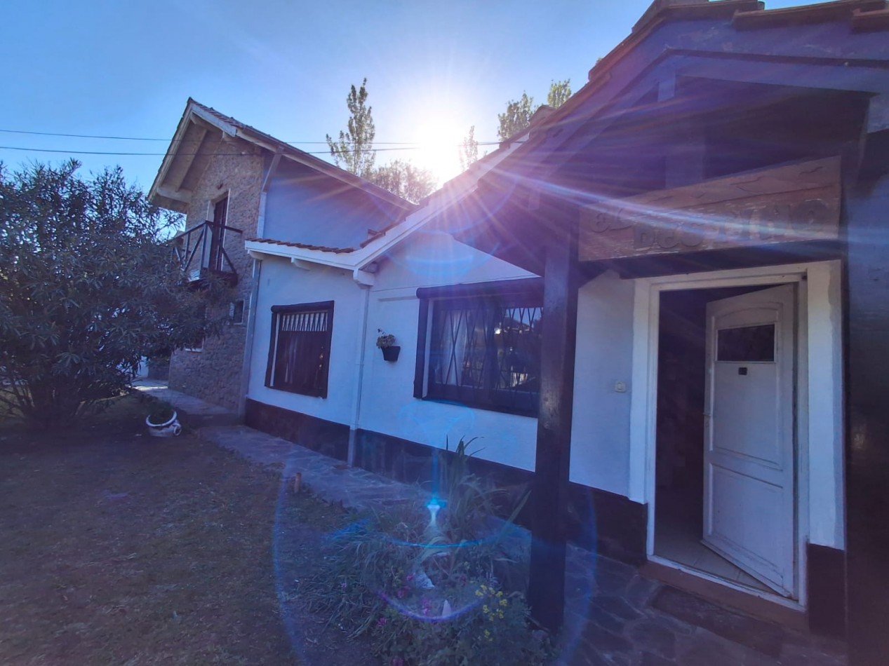 Casa en venta mas dos duplex