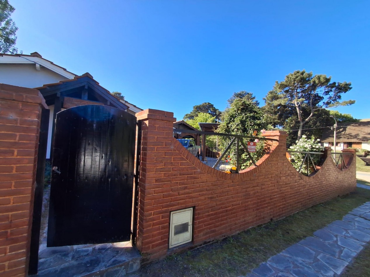 Casa en venta mas dos duplex