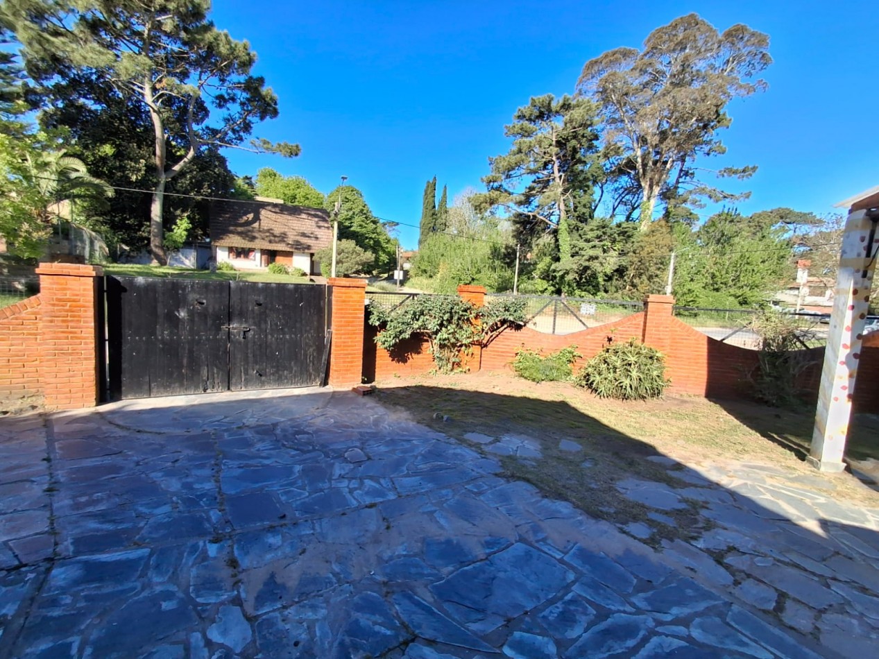 Casa en venta mas dos duplex