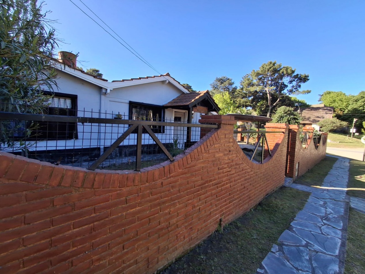 Casa en venta mas dos duplex