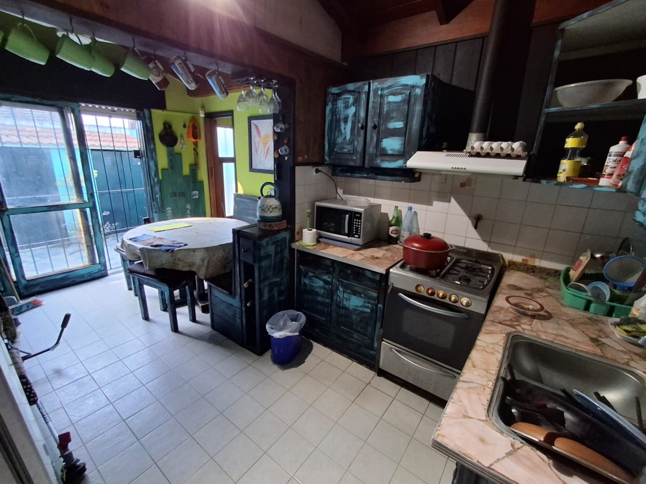 Casa en venta mas dos duplex